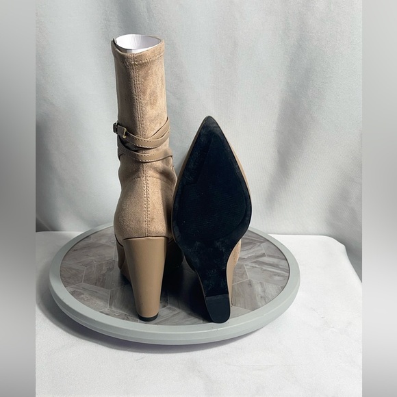 GUESS ACORA Wedge Ankle Boots Light Natural 5.5M Pointed Toe - Picture 9 of 12